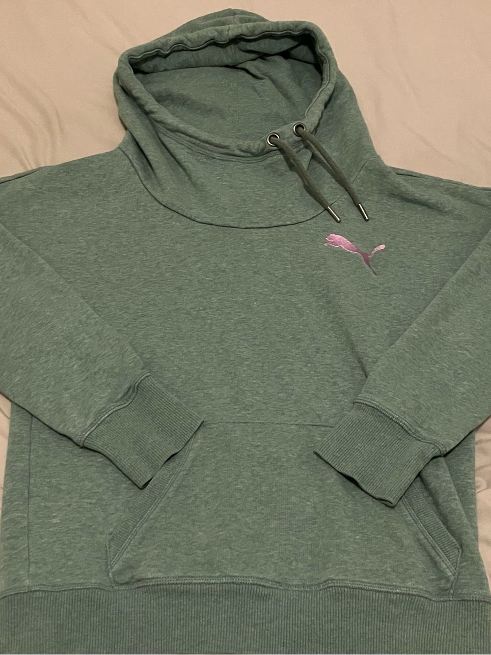 Puma Women's Hooded Sweatshirt!Accepting Offers/Bundle Deals!